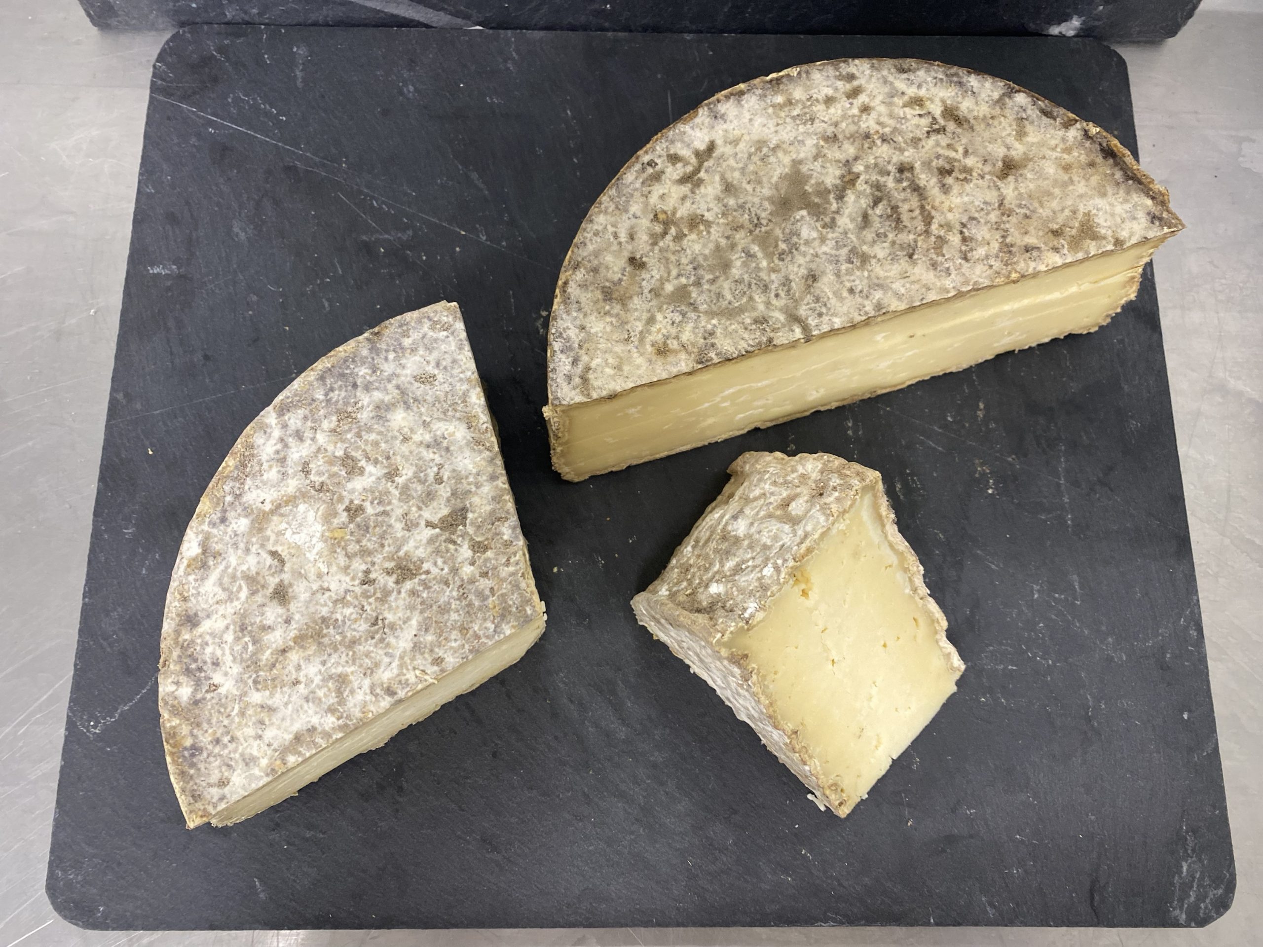 Vache'ment Bêê'lle Tomme Mixte vache-chèvre – Image 2